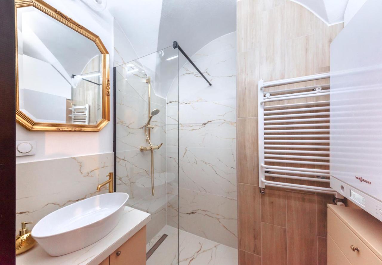 Loft W Kamienicy Lägenhet Duszniki Zdrój Exteriör bild